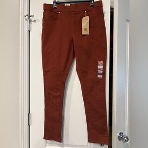 Women's Levi’s Rust colored shaping leggings size 14 Jeans
